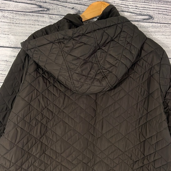 BERNARDO-Black Quilted Hooded Coat - Picture 7 of 11